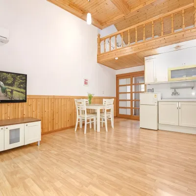 Eoullim Pension - Starlight Yard Hotels near Herbnara Farm