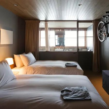 Hotel Cycle