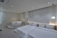 Busan Songjeong Play Pool Villa Pension - Pensiones
