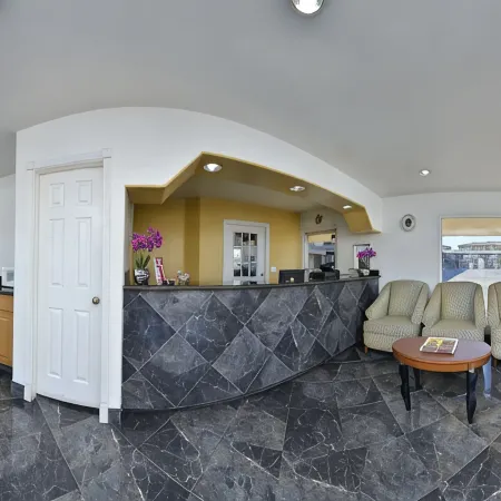Crown Hotel