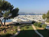 Seafront apartment close to beaches and Esterel: absolute calm - Apartments