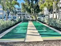 Stylish Beach Escape! Heated Pool, Bikes & Sunshine. - Beach