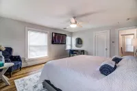Port Clinton 4 Bdrm Luxury-2 blocks from beach - 4-Star