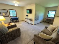 Quiet Apartment in Beautiful Setting - 3 estrellas