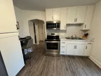 Newly renovated 2-bedroom house in lovely downtown Elizabethtown on quiet street
