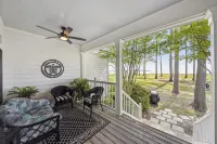 JonBie Maisons Seaside Serenity Oceanfront, Golf Cart Included with Booking! - 5-Star