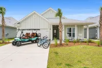 Walk2Beach & Pools, Golf Cart, Family Friendly, 4Br - Gym