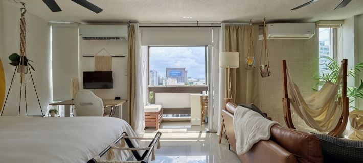 Walk to Beach & Restaurants 1Br w/City Views Ξενοδοχεία στην πόλη Condado