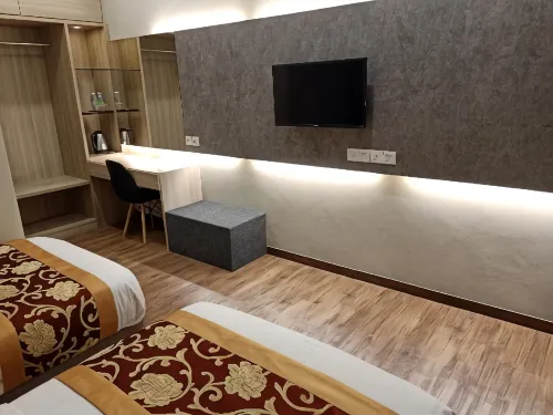 M Global Hotel