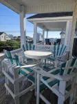 Coastal Comfort: 4-bedroom house with pool and sound access, 3 min walk to beach