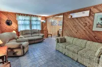 Charming 2-bedroom bungalow in fabulous Homosassa with AC, WiFi - 2-Star