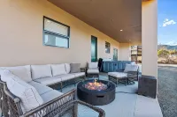 Luxe Sedona Retreat, Grand Views, Expansive Property on 1+ Acre Lot - 4-Star