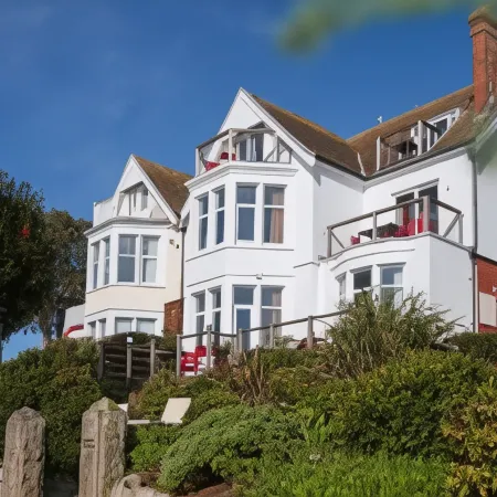 Chelsea House Apartments