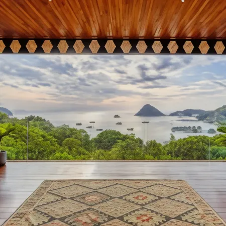 Paradise Garage Komodo Villa