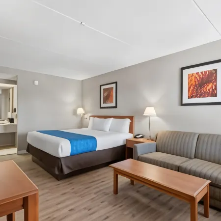 Travelodge by Wyndham Pueblo