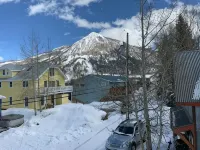 Most UNIQUE Luxury Prop in CB, Dogs ok, ski locker
