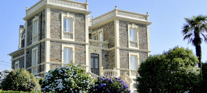 Indiana Colonial Style House Villa Auristela Hotels in Comarca Vaqueira