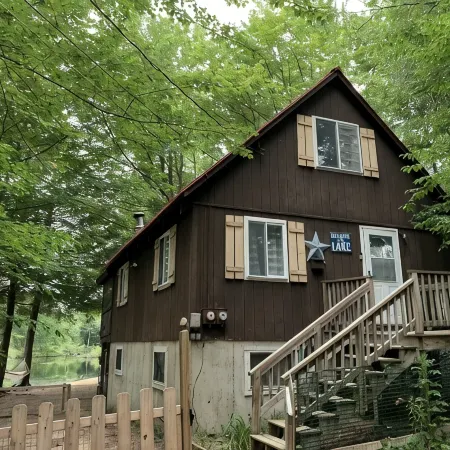 Year Round Waterfront Chalet in Amazing Private Location!!