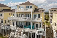 Oceanfront Family Retreat / Pool, Hot Tub, Elevator, Well Stocked Kitchen - balcón