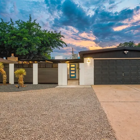 Uptown Area! Putting Green-BBQ-Hot Tub-Game Room