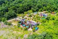Chungju Titan Pool Villa - เพนชั่น