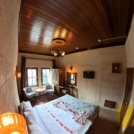 Bella Vista Stone House