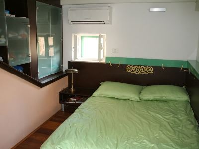 Lovingly renovated stone house with courtyard & brick barbecue area