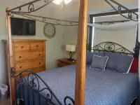 Sunset Bay Lodge - Homestays
