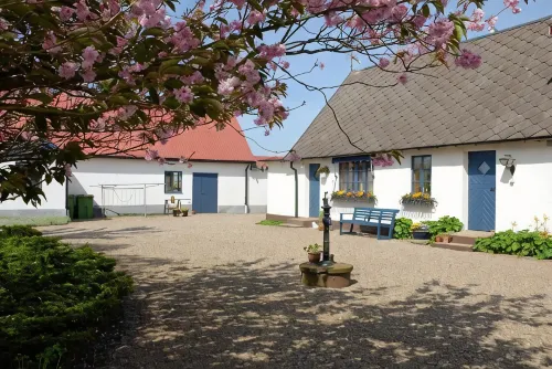 Österlens Karlsgård - homestay