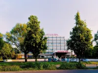 Leonardo Hotel Mönchengladbach Hotels near Uedding