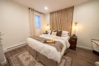 Vintage Vogue: Your Stylish Suite with Wi-Fi, Netflix, and Parking! - Apartments