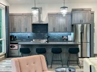 South of Norman, Cougar Cabin with Air Hockey, Fireplace Hotels in McClain County