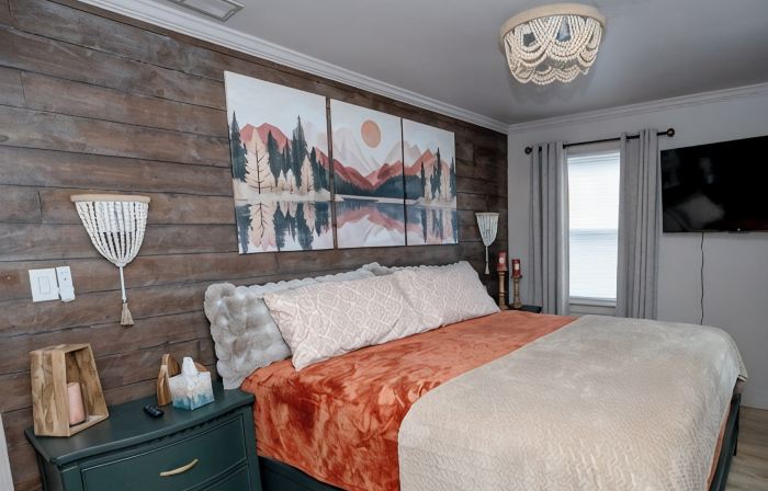 Charming 1-bedroom apartment. Pet friendly, King Bed, Washer & Dryer