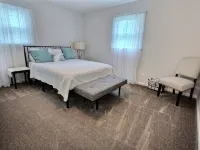 Updated cottage across from Lake Barkley, awesome patio, pets welcome! - 陽台
