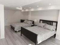 Modern 5-bedroom house close to Ski and Forest Trails - Boutique