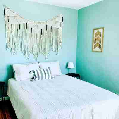 Midtown Ventura Family & Pet Friendly Cottage Rooms