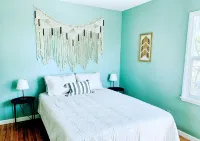 Midtown Ventura Family & Pet Friendly Cottage