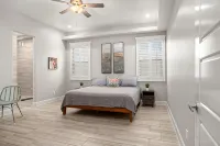 Three Trees Saltwater Pool Place-Heated Pool - 4-Star