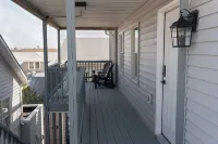 Penthouse- Rehoboth Beach -3 Bedroom with Private Deck - Apartments