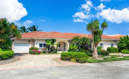 Private Luxury Waterfront Villa with Pool -  Casas de vacaciones
