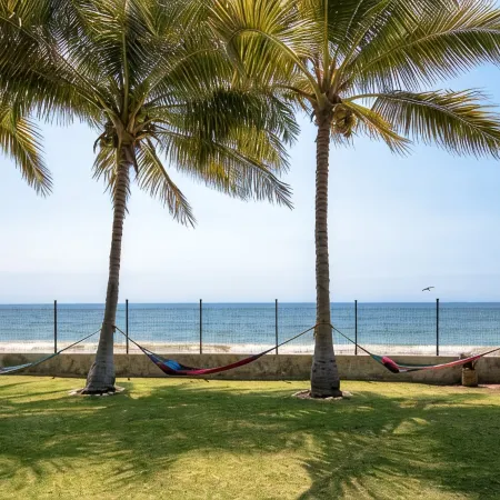 7 bdrm Classic Hacienda on Puerto Vallarta´s best swimming beach, sleeps 24.