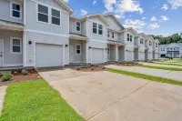 LUXURY TOWNHOME NEAR DOWNTOWN AND PENSACOLA BEACH - Uima-altaat