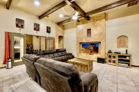 Tuscan Villa Outdoor Living, Jacuzzi & Gym - 4-Star