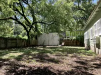Compass Cottage in Historic Glen Rose - Wifi