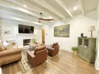 Cottage by the Square - Boutique