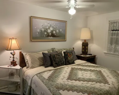 Cozy Country Apartment in Heart of Geauga County - Wifi