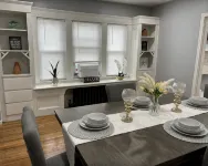2 Bedroom-near Hospitals, Six Flag, Big E - Homestays