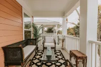 Mermaid's Muse - close to beach & downtown Ocean Springs! Includes golf cart! - Country Houses