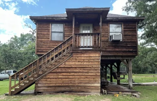 Cozy 3-bedroom with 2 full bath cabin at Lake Somerville- Birch Creek - シャレー