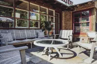 Highland Park + Dallas + SMU: Gorgeous home, pool & hot tub. BEST Location! - สระว่ายน้ำส่วนตัว